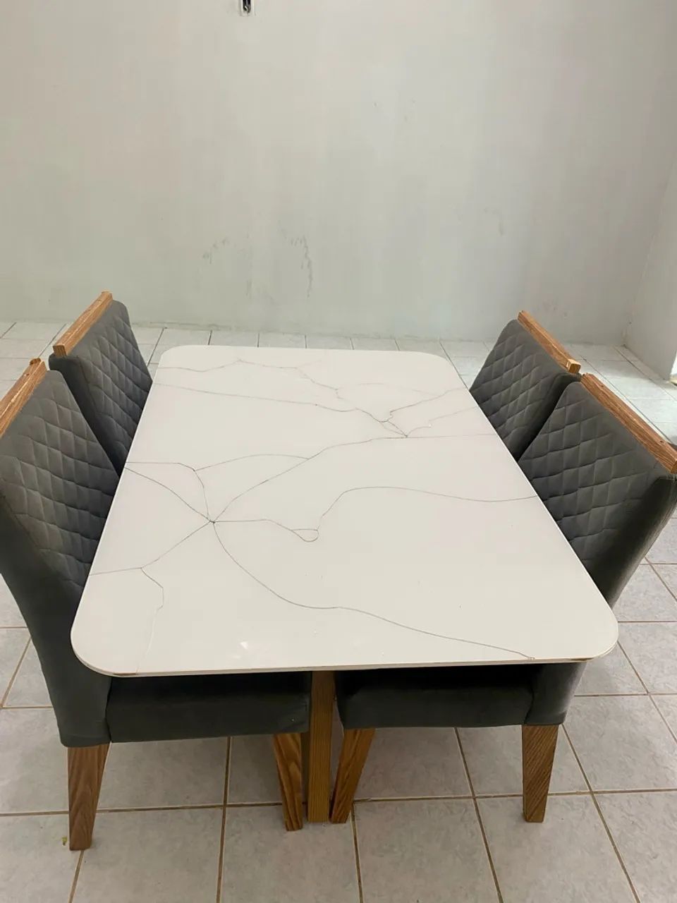 Mesa de 4cadeiras - Foto 2