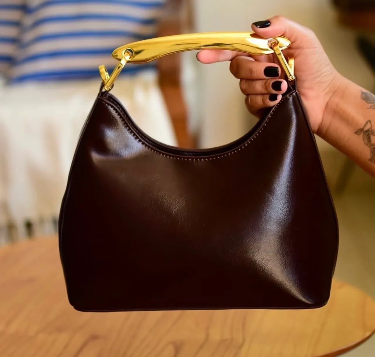 bolsas de mão/acompanha alça maior  - Foto 3