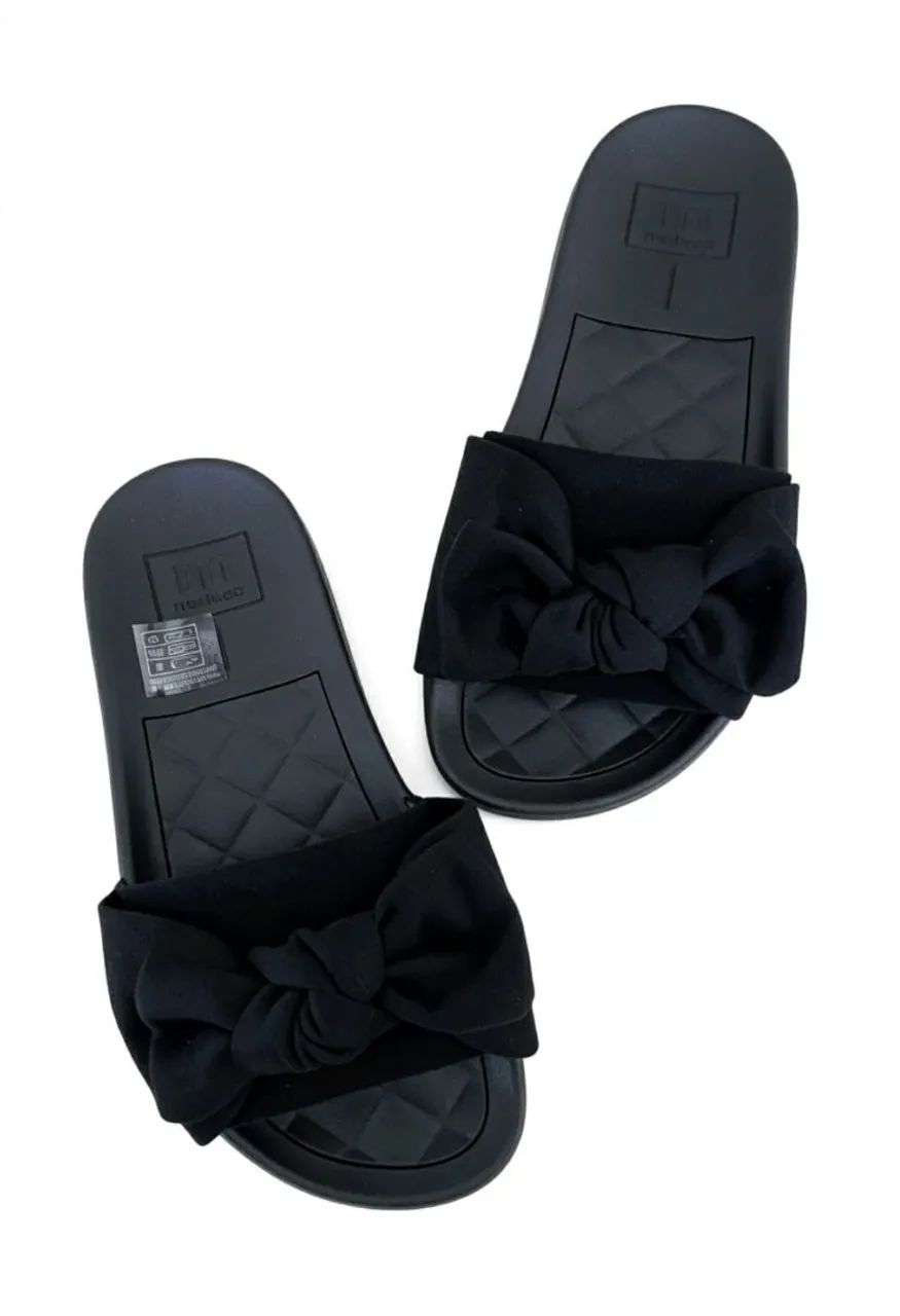 Chinelo slide moleca laço preto - Foto 5