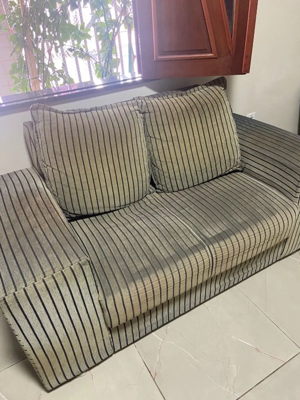 Conjunto de sofá e poltrona