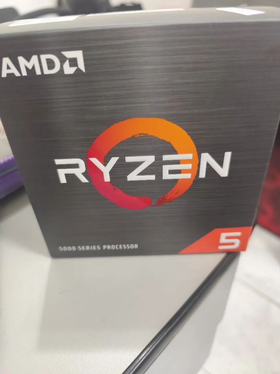 Processador novo na caixa ! AMD Ryzen 5 5500<br>AMD Ryzen 5 500<br>6 núcleos <br>12 Threads<br>AM4