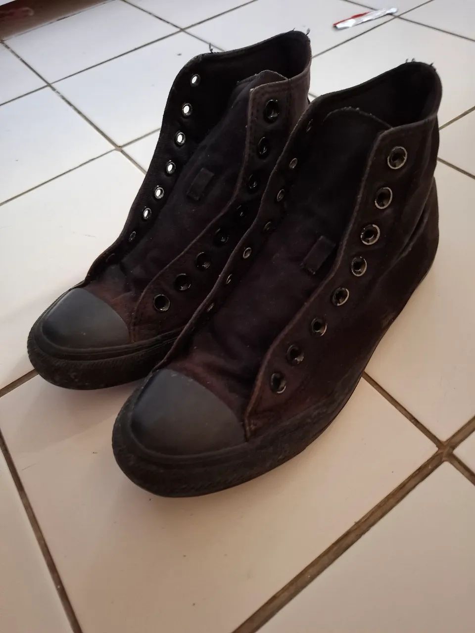Tenis All Star preto usado