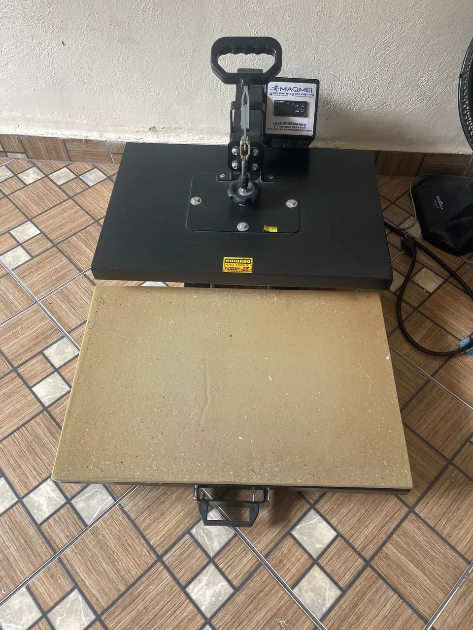 Máquina de sublimação seminova 110wts, 280 graus, 3 meses de uso - Foto 5