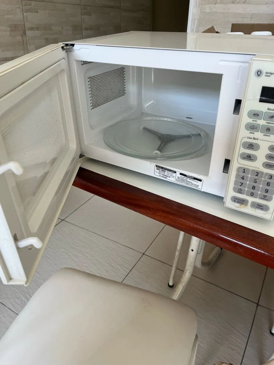 Microondas 20 litros - Foto 2