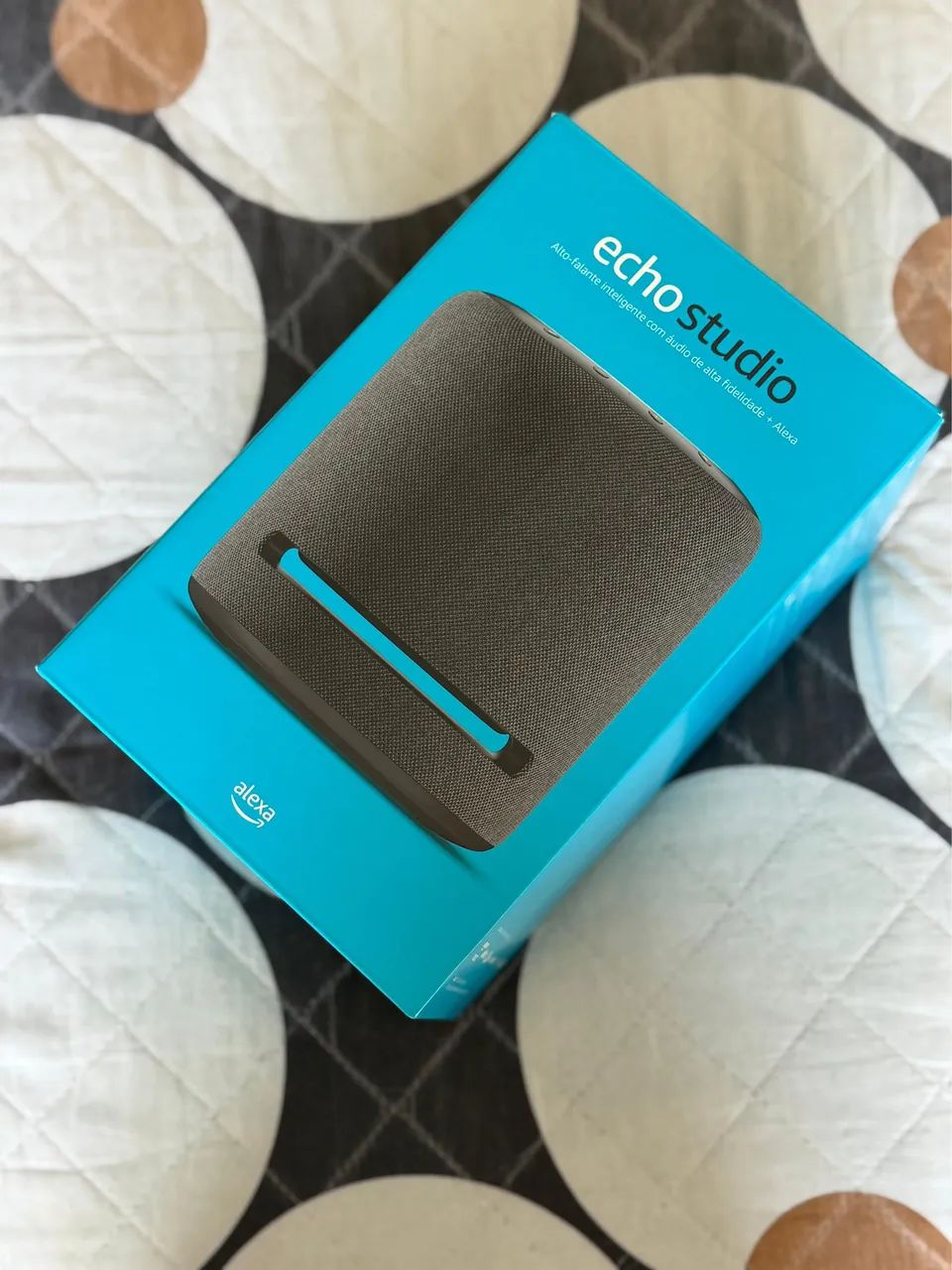 Echo Studio (1ª geração): Dolby Atmos e áudio espacial - Cor Preta  