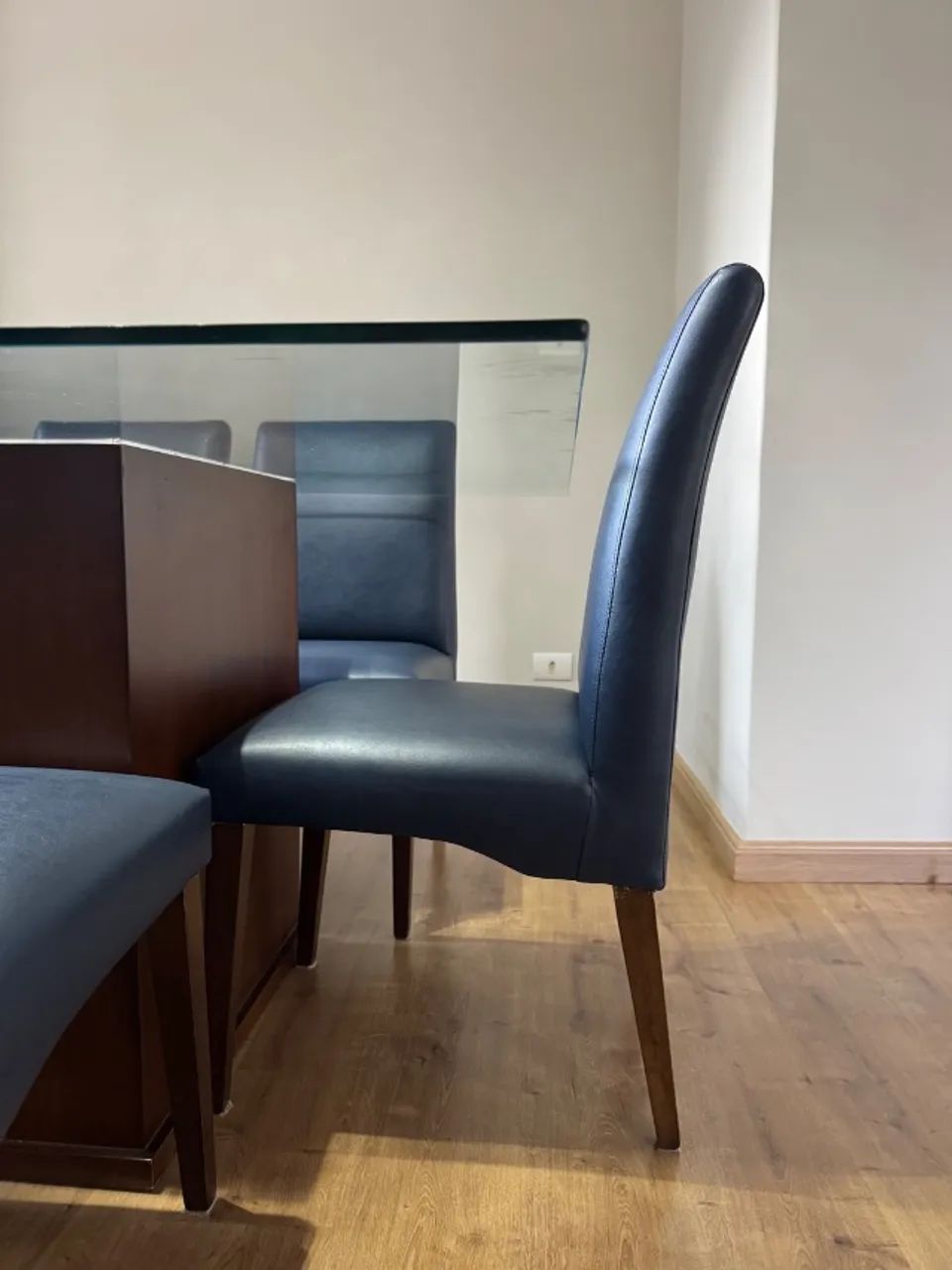 Mesa de jantar e cadeiras- 6 lugares - Foto 3