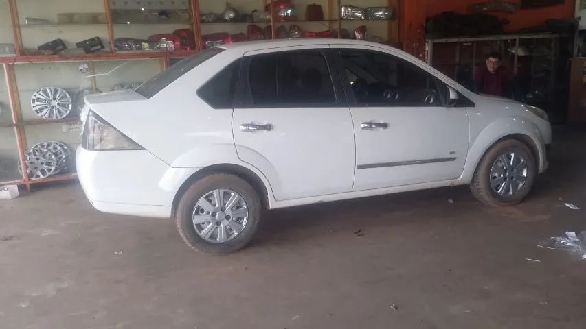 Ford Fiesta 1.6 8V FLEX 2014