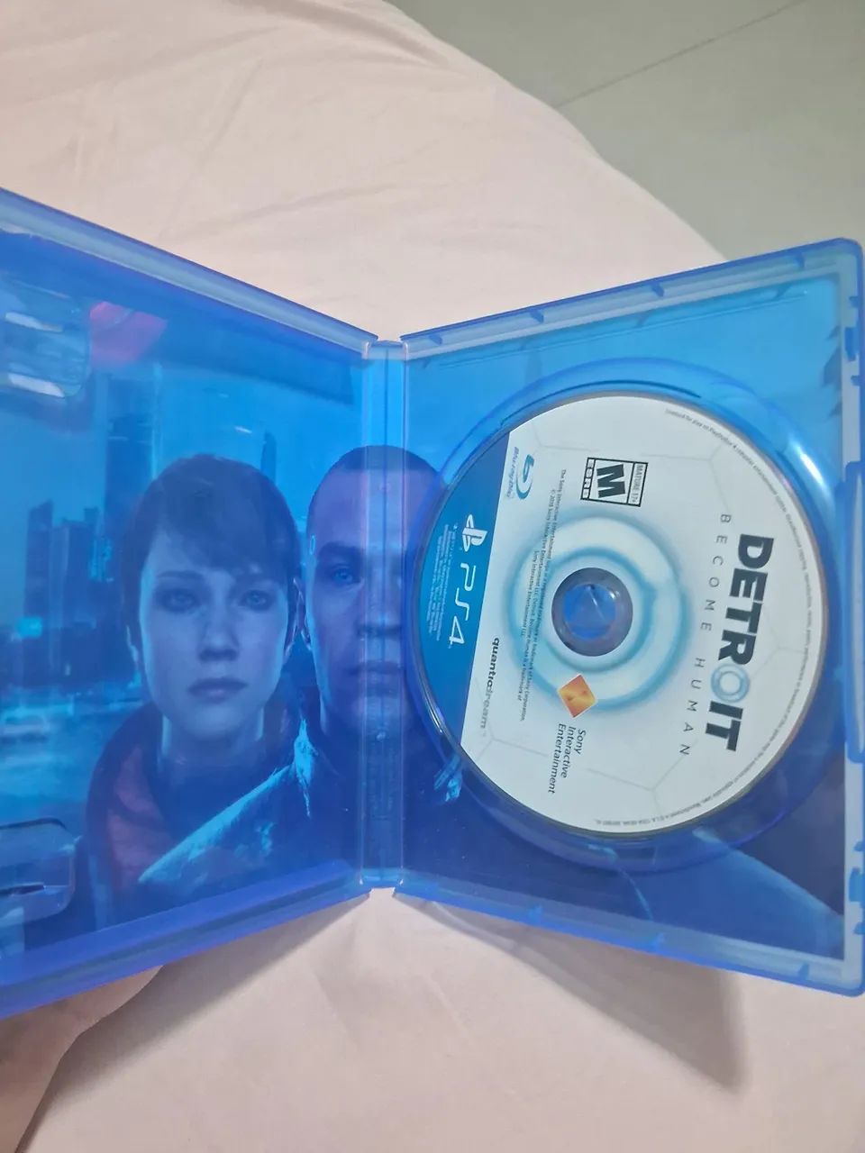 Vendo Detroit Become Human PS4 - Foto 3