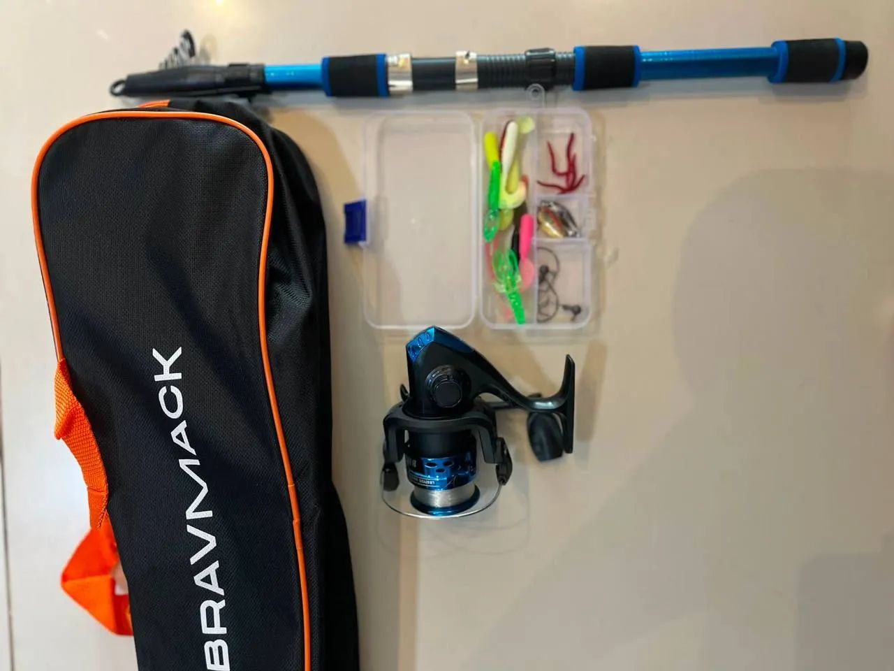 KIT VARA DE PESCA COM ISCAS E ANZOIS  - Foto 3