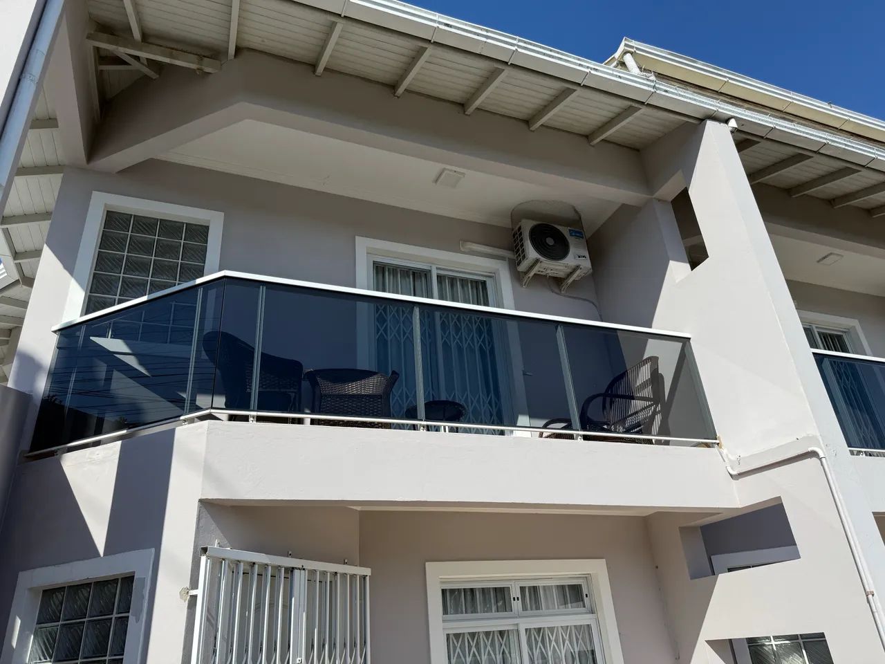 Sacadas de alumínio e vidros  - Foto 2