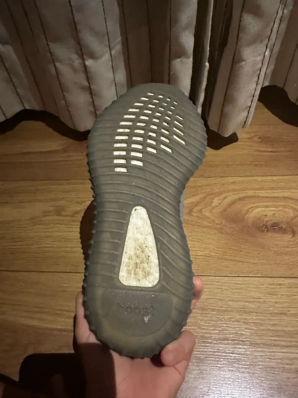 Tênis Yeezy Cinza - Foto 4