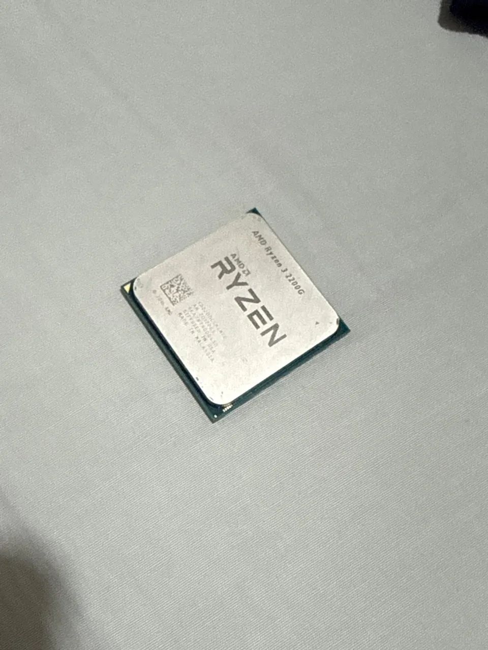 processador AMD Rayzen 3 2200G - Foto 2