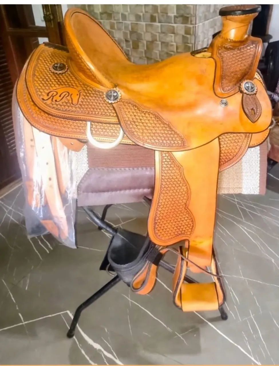 Sela Buckaroo: Conforto e Qualidade Impecável. - Foto 4