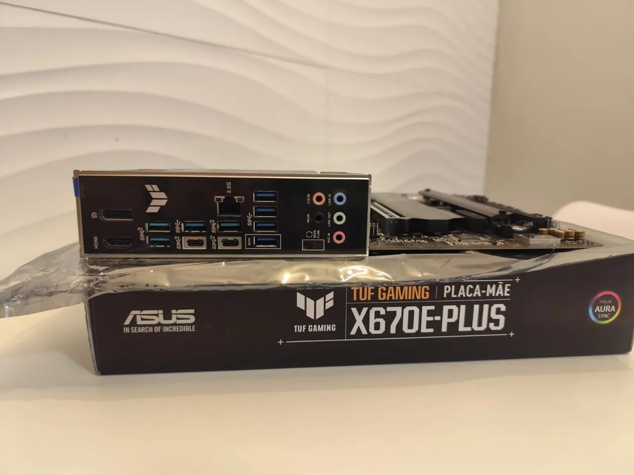 Placa mãe Asus TUF x670e Plus AM5 DDR5 - Peças de Hardware