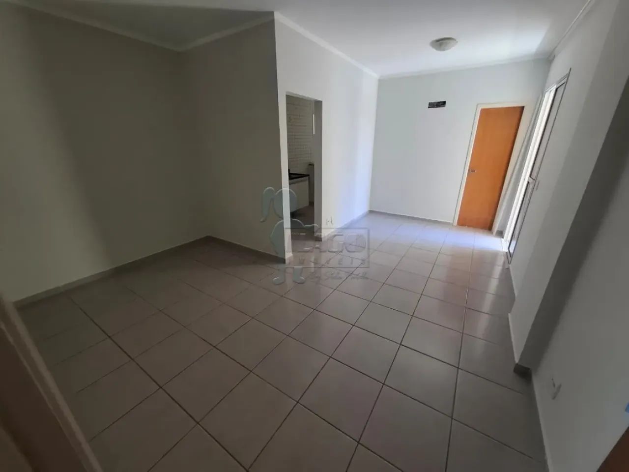 Kitnet de 30m² com 01 banheiro para locação - Centro