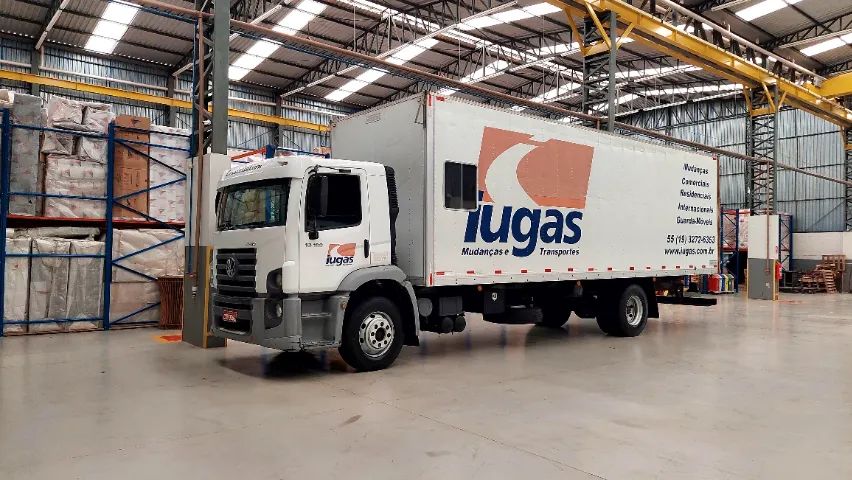 VW Constelation 13180 - Único Dono
