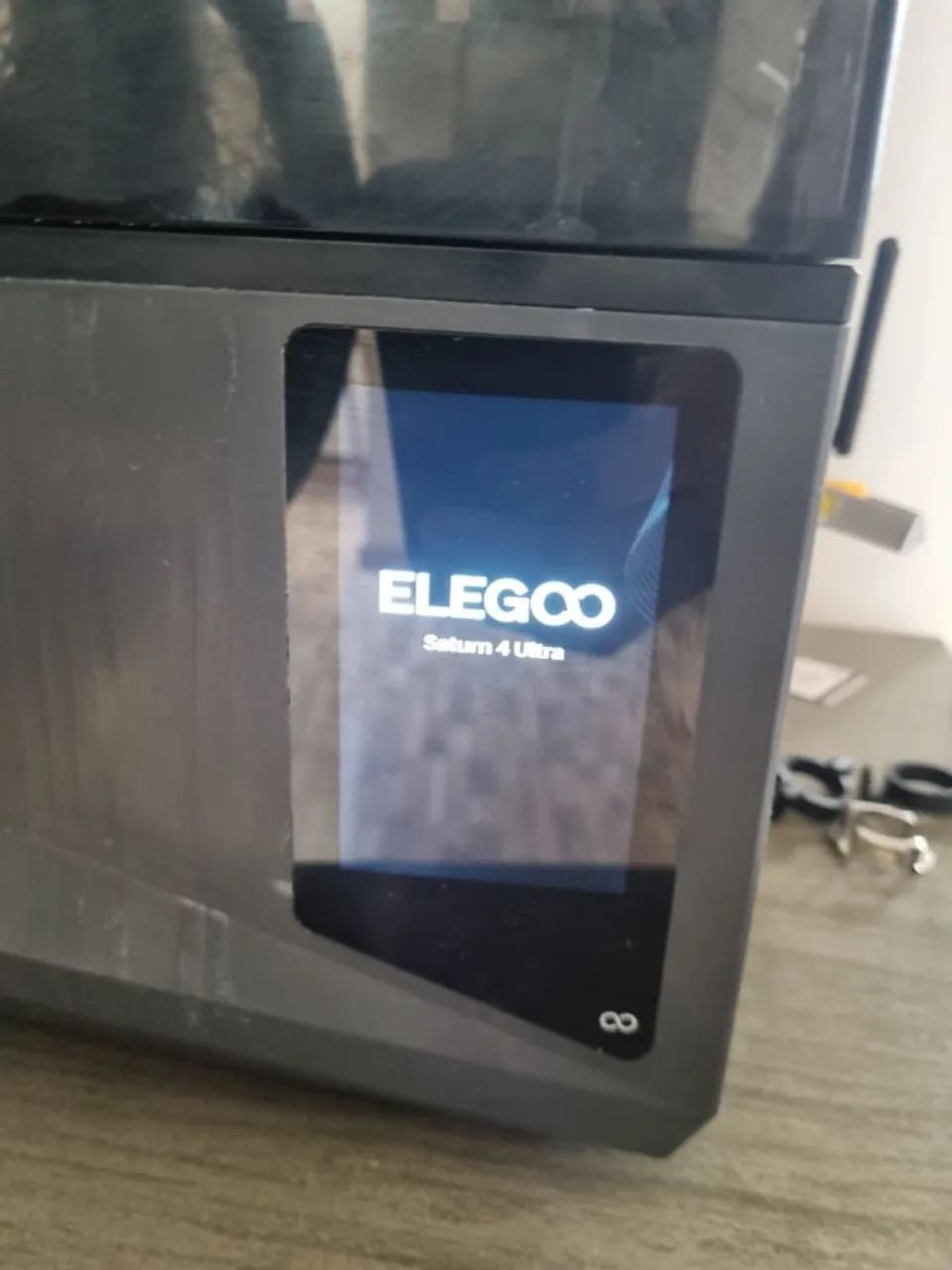 Impressora 3D em resina (Elegoo Saturn 4) - Foto 3