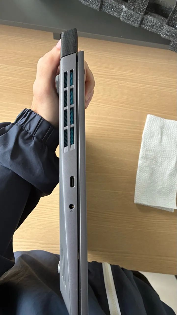 ?Notebook Lenovo LOQ 15IRH8 - Foto 3