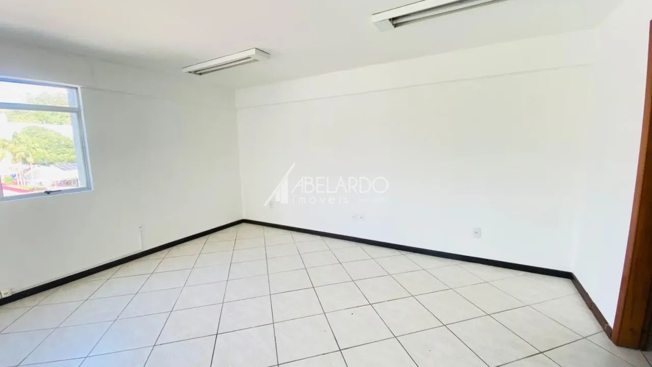 SALA COMERCIAL PARA LOCAÇÃO NO CENTRO DE BLUMENAU - Foto 3