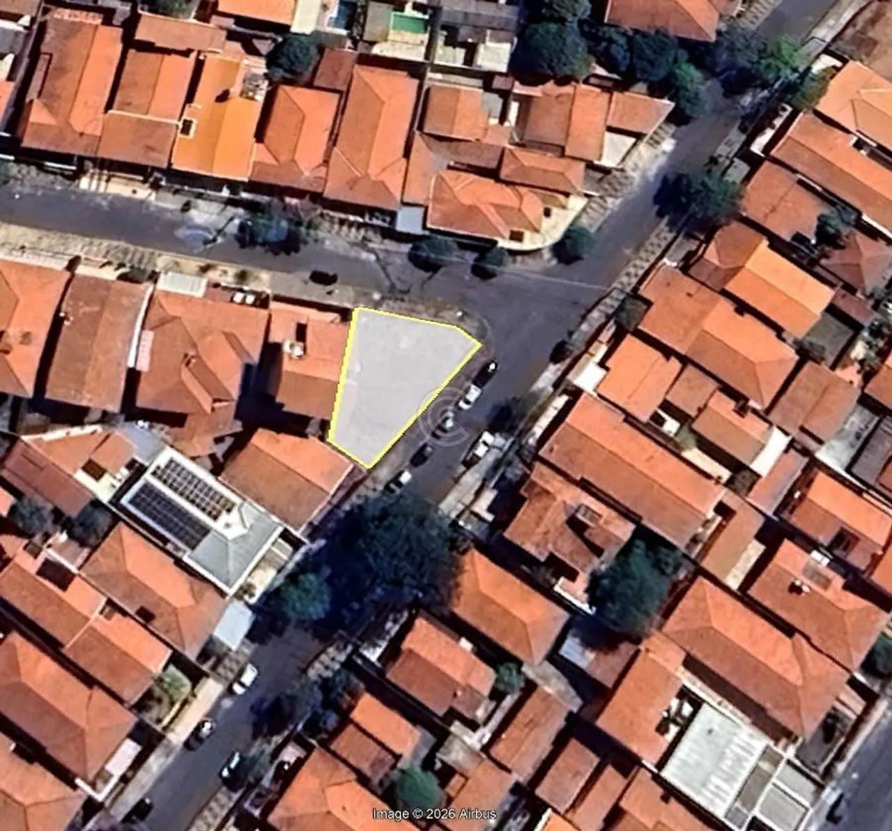 Terreno à venda em Campinas, Taquaral, com 330 m² - Foto 2