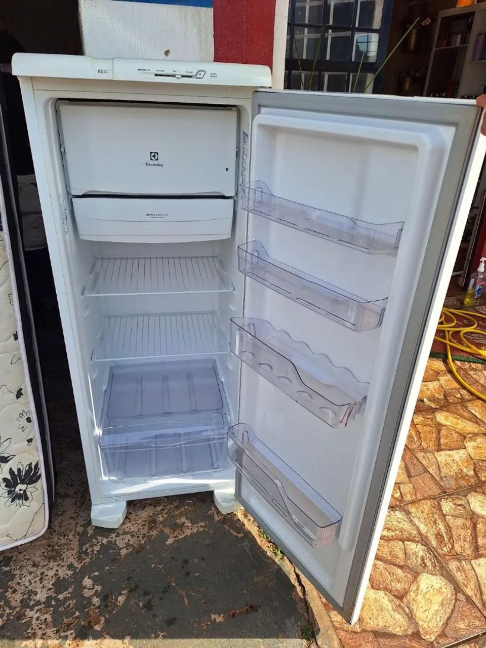 Geladeira Eletrolux  - Foto 4