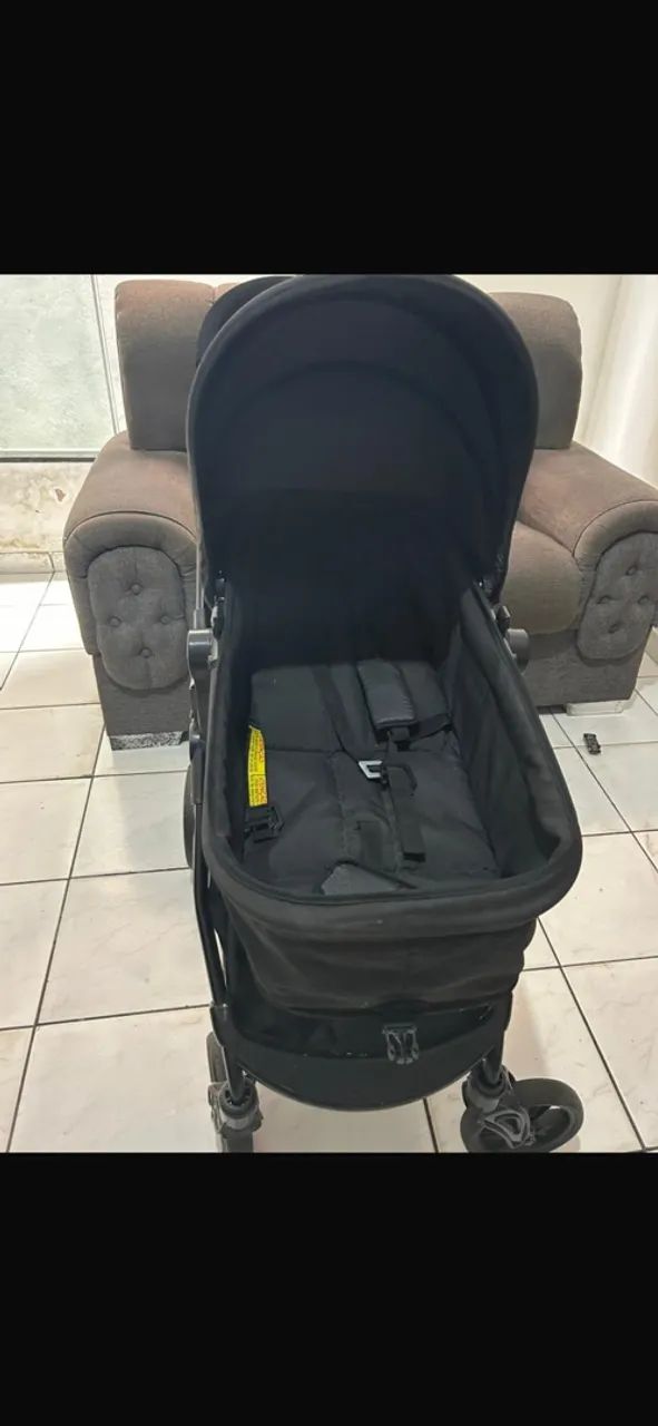Carrinho de bebê Moisés 