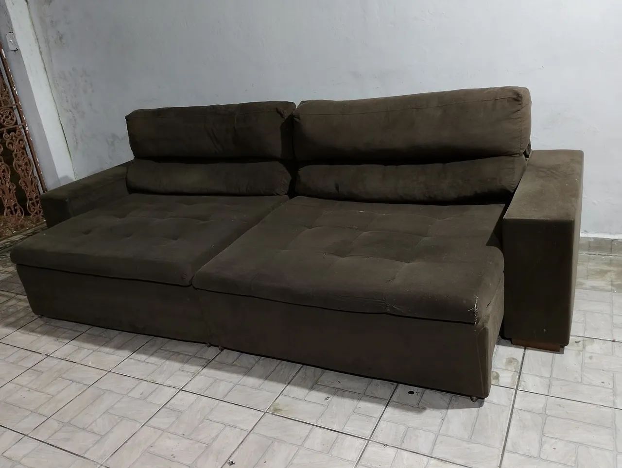 Sofa retrátil e reclinavel marrom- ENTREGO! - Foto 4
