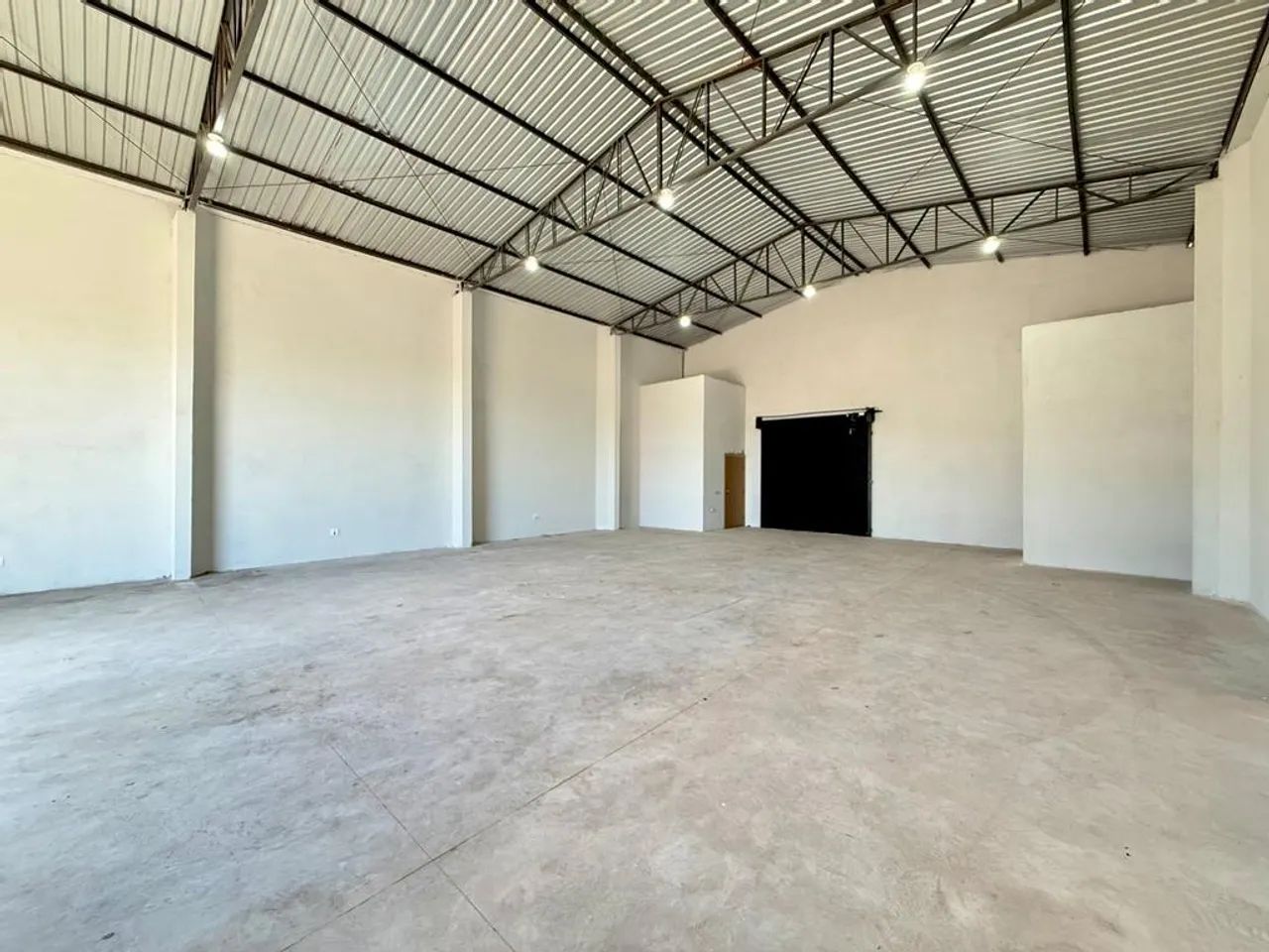 Barracão para alugar em Sarandi, Jardim Independência III, com 220 m² - Foto 2