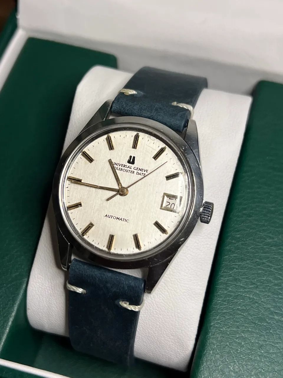 Universal Genève Polerouter Date