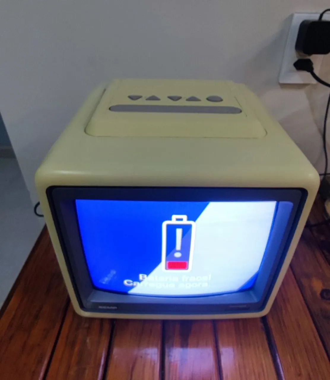 TV Semp 1020 retrô gaming - Foto 4