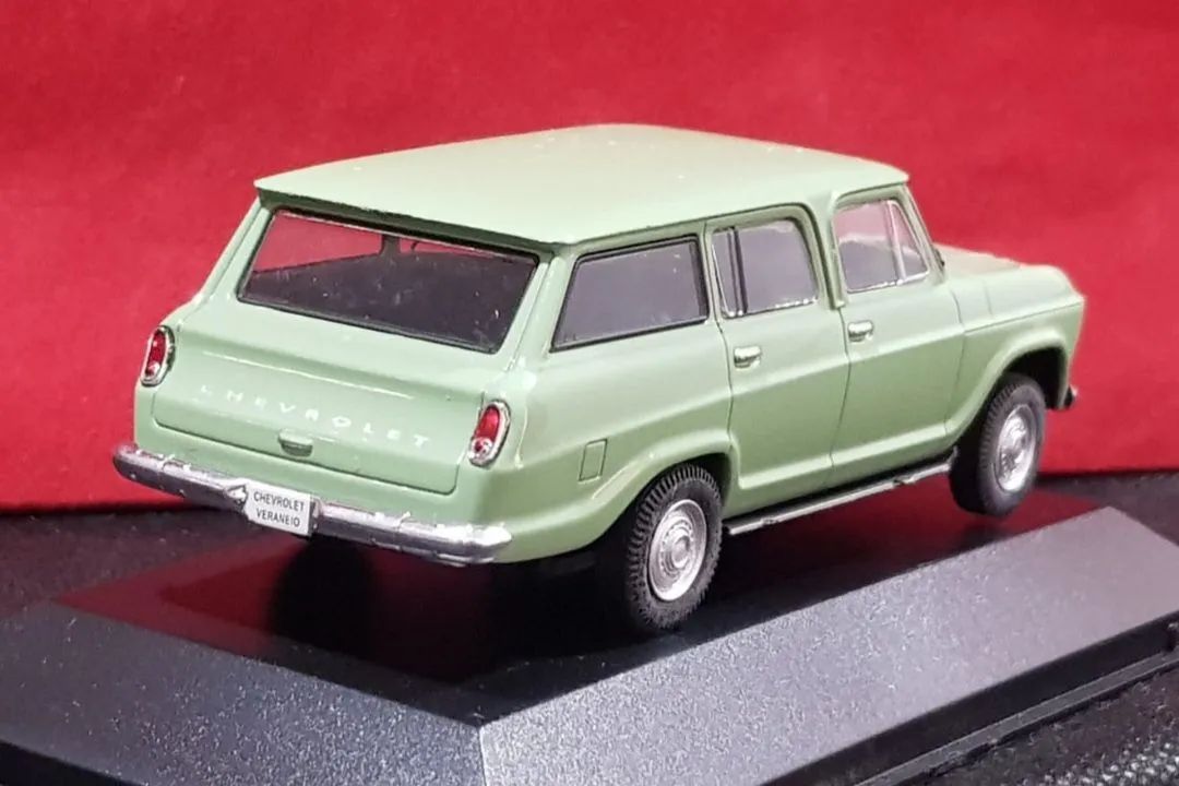Miniatura Chevrolet Veraneio ZERADA - Foto 4