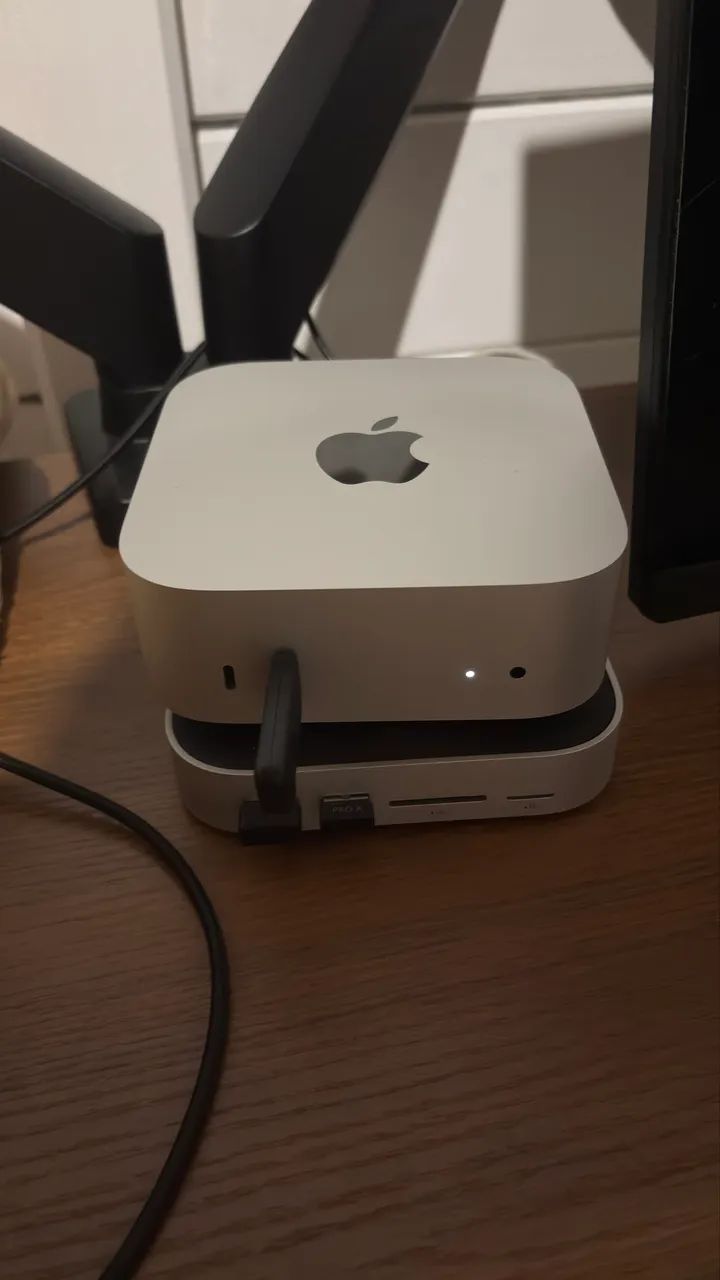 Mac mini m4 16gb 256gb + Doc ugreen