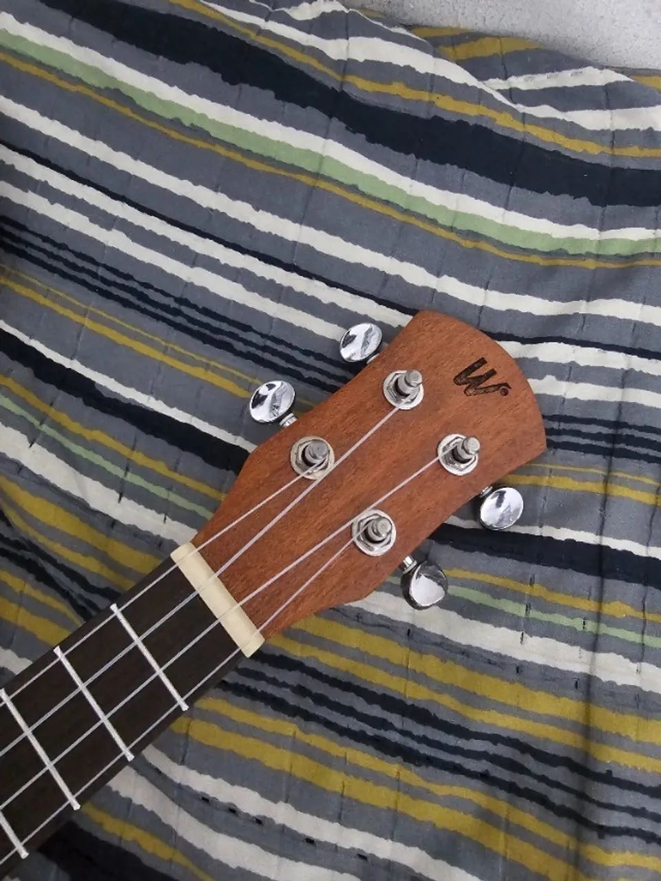 UKULELE - WINNER - Foto 3