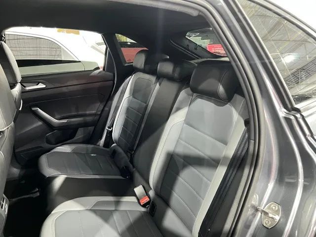 Volkswagen Nivus Highline 1.0 200 TSI Flex Aut., foto 16 de 19