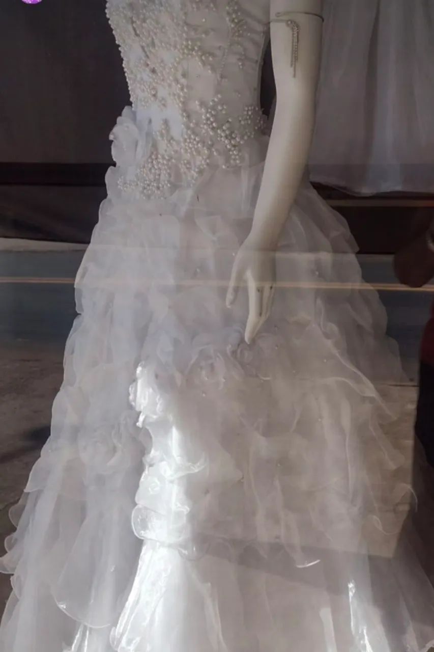 LOJA COMPLETA DE LOCAÇÃO DE TERNOS E VESTIDOS  - Foto 2