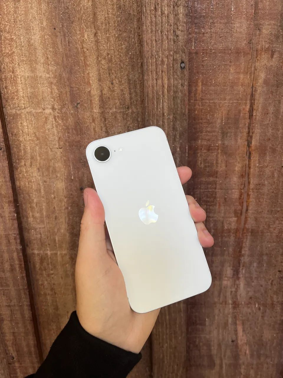 iPhone 16e semi novo 