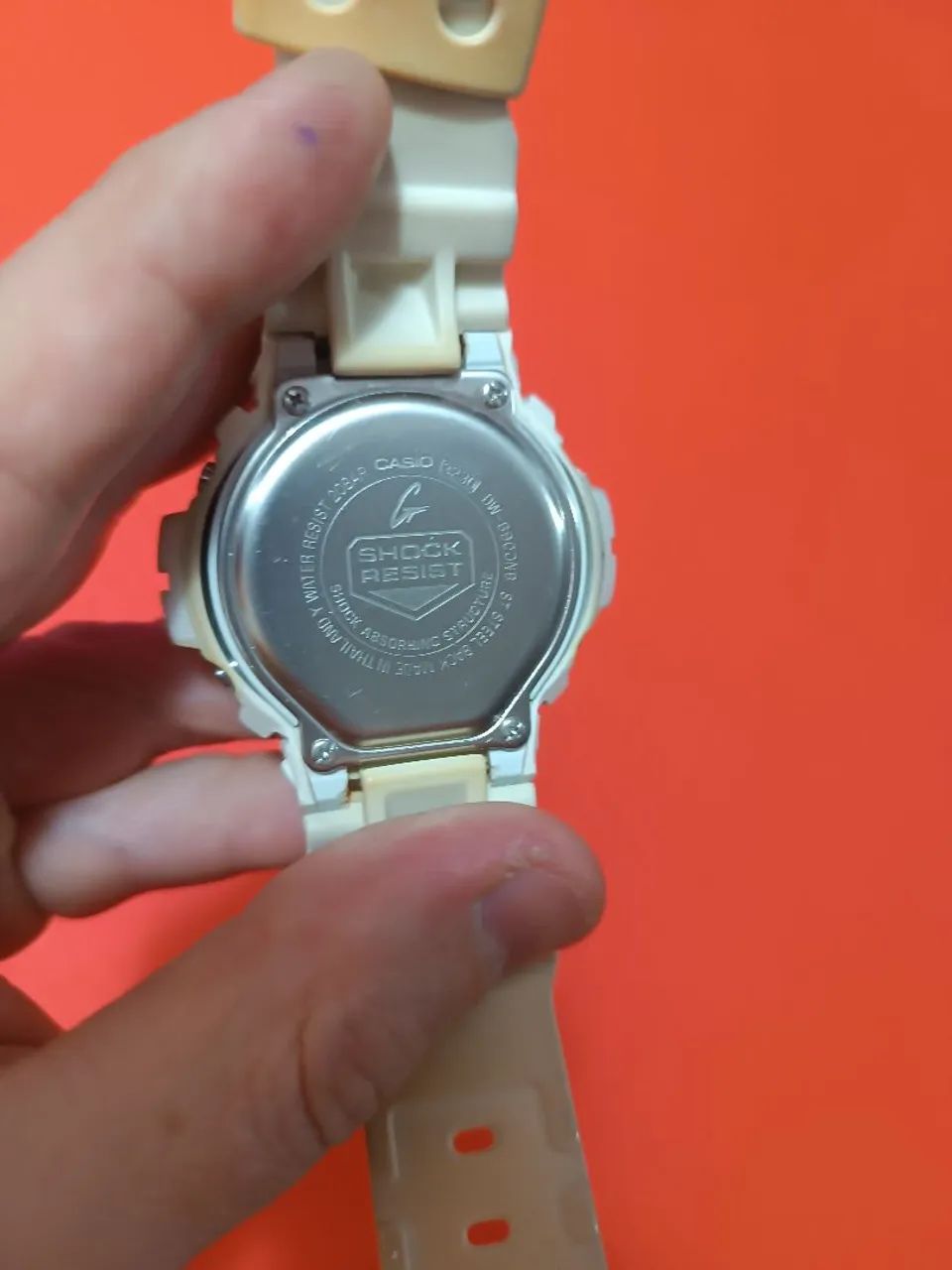 Relógio Casio de pulso original DW6900 NB cor branco  - Foto 5