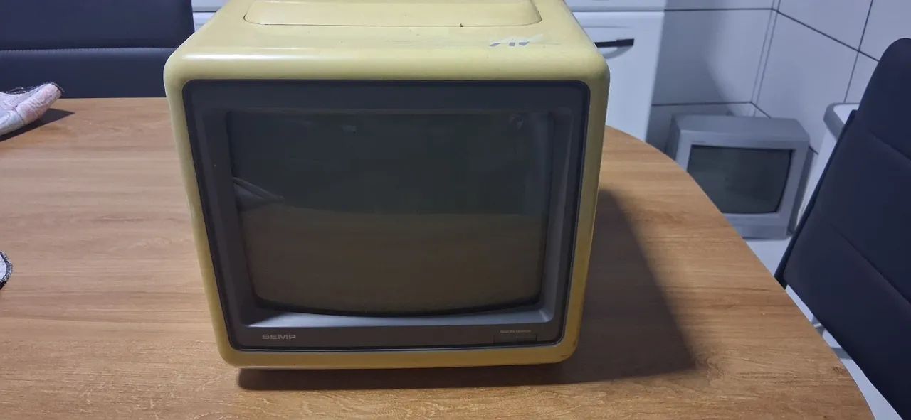 Monitor 10 polegadas av 