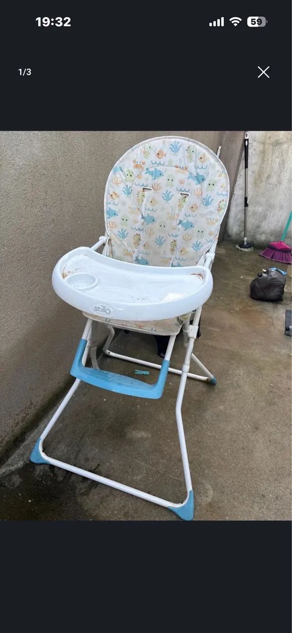 Cadeira de alimentação infantil