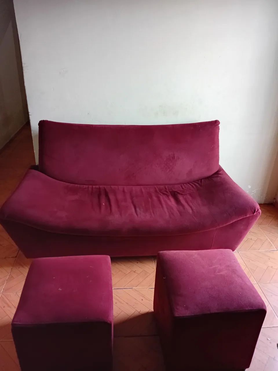 Sofá com 2 puff