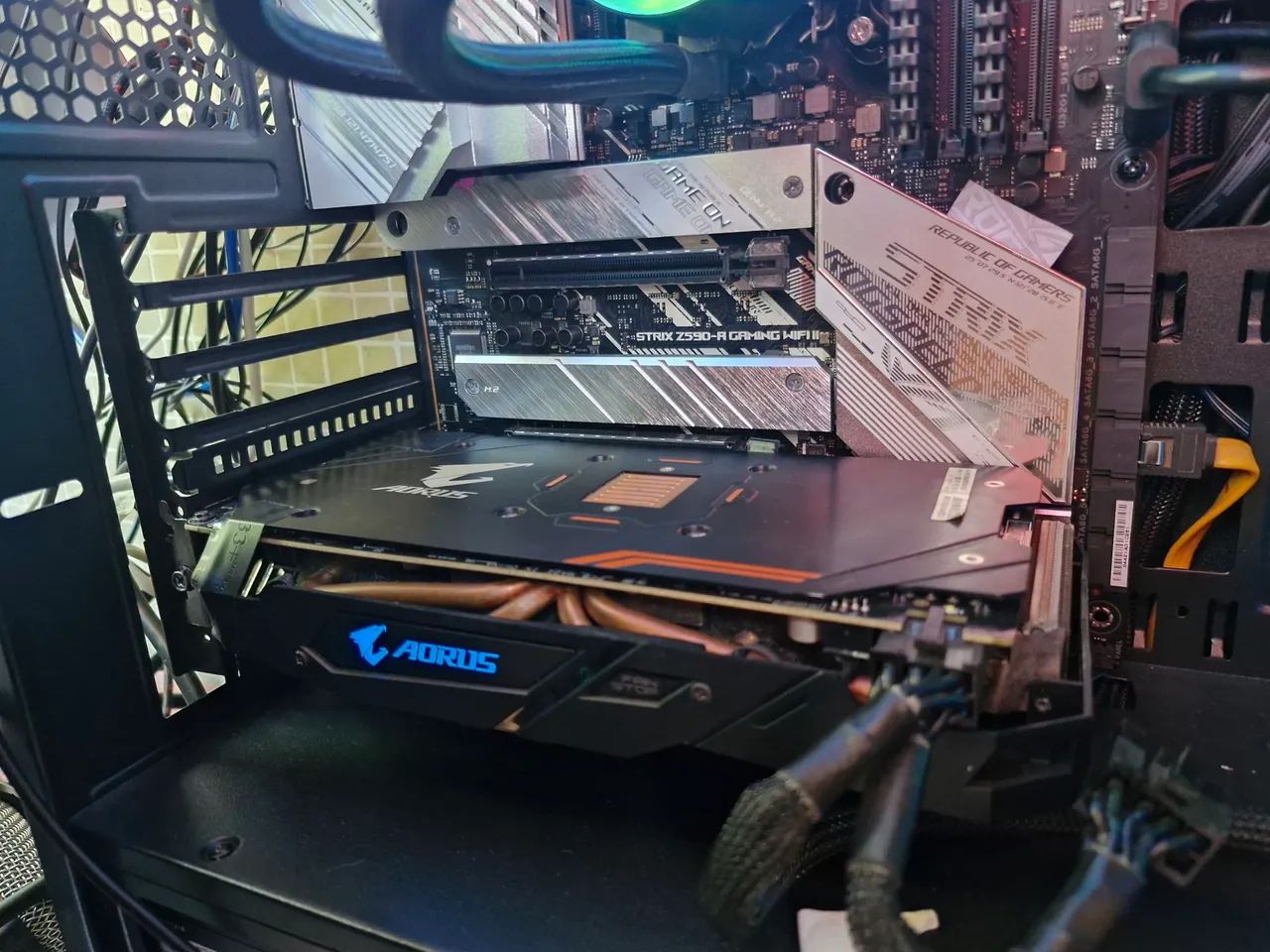 Placa de Vídeo AMD Aorus Gigabyte  - Foto 5