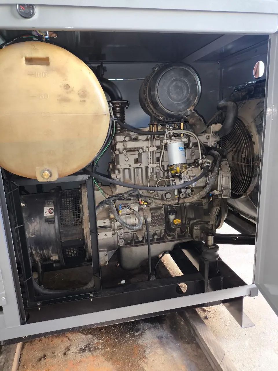 Gerador Stemac 105 KVA motor MWM 4 cilindros série 10 - Foto 4