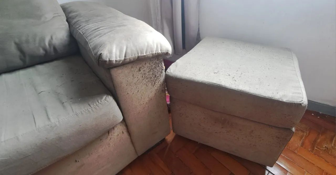 Sofá de 3 lugares + puff - Foto 4
