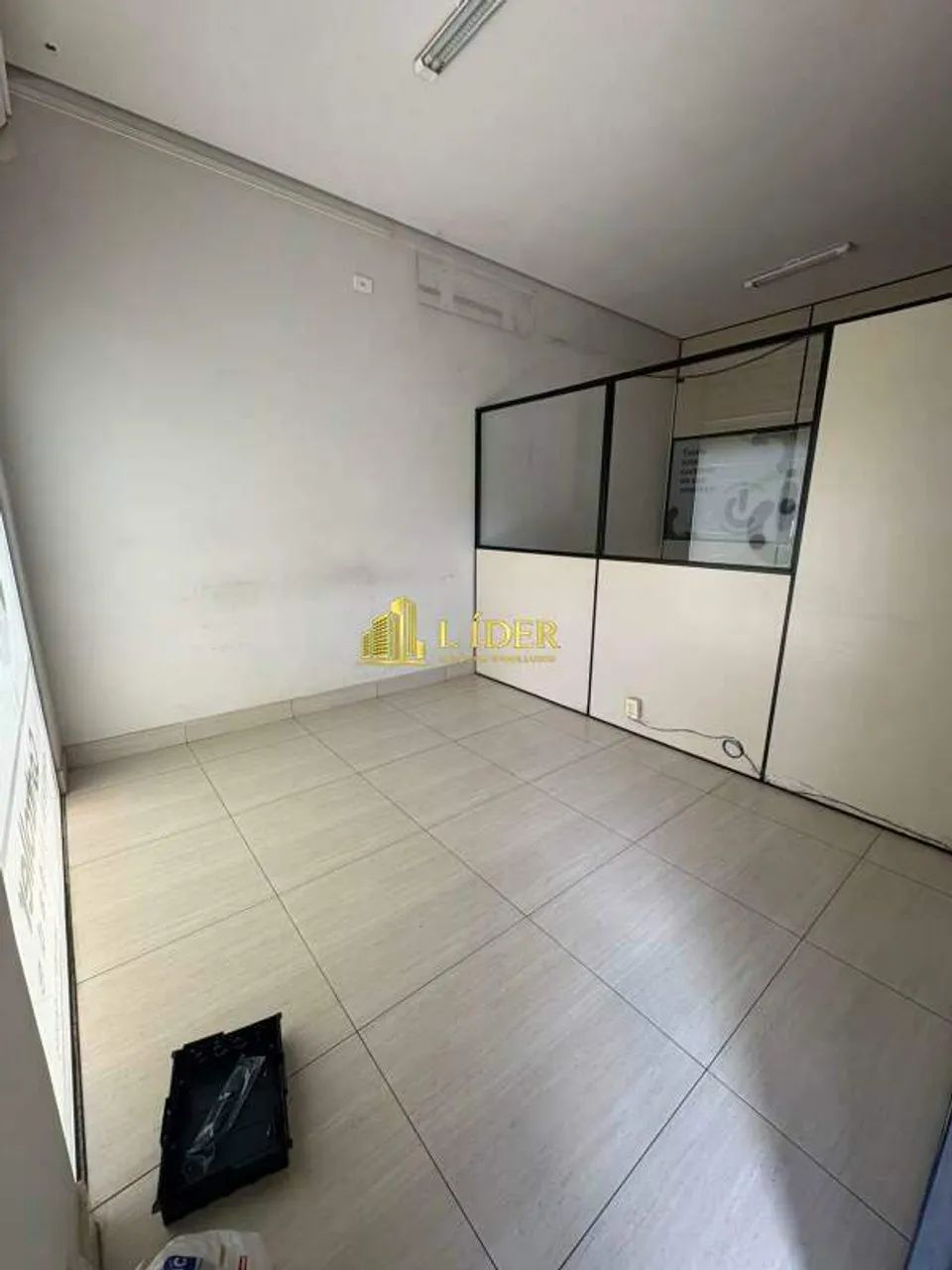 CÔMODO COMERCIAL COM EXCELENTE LOCALIZAÇÃO - Foto 3