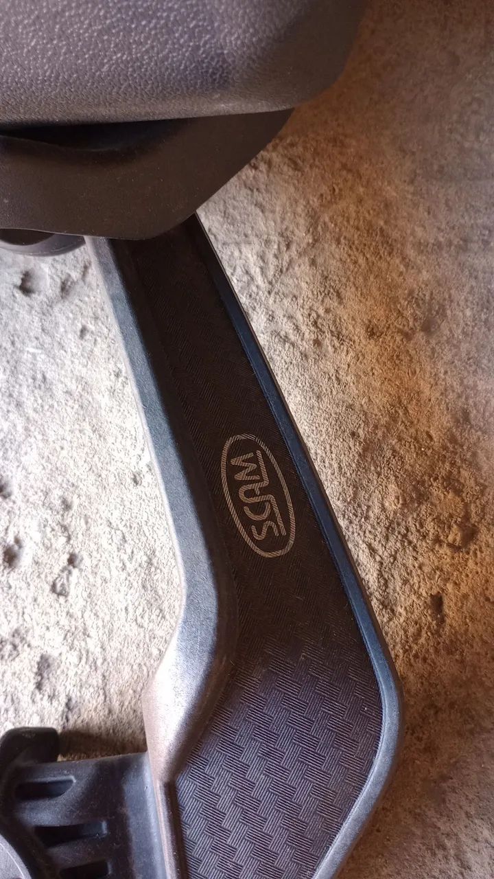 Baú  Tracker com suporte scam da Twister 300 - Foto 3
