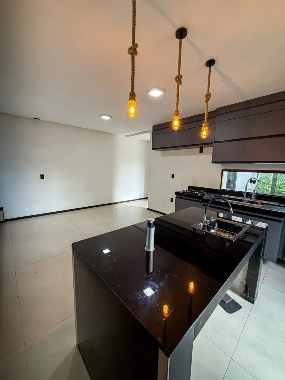Belíssima Casa no Antares - Foto 5