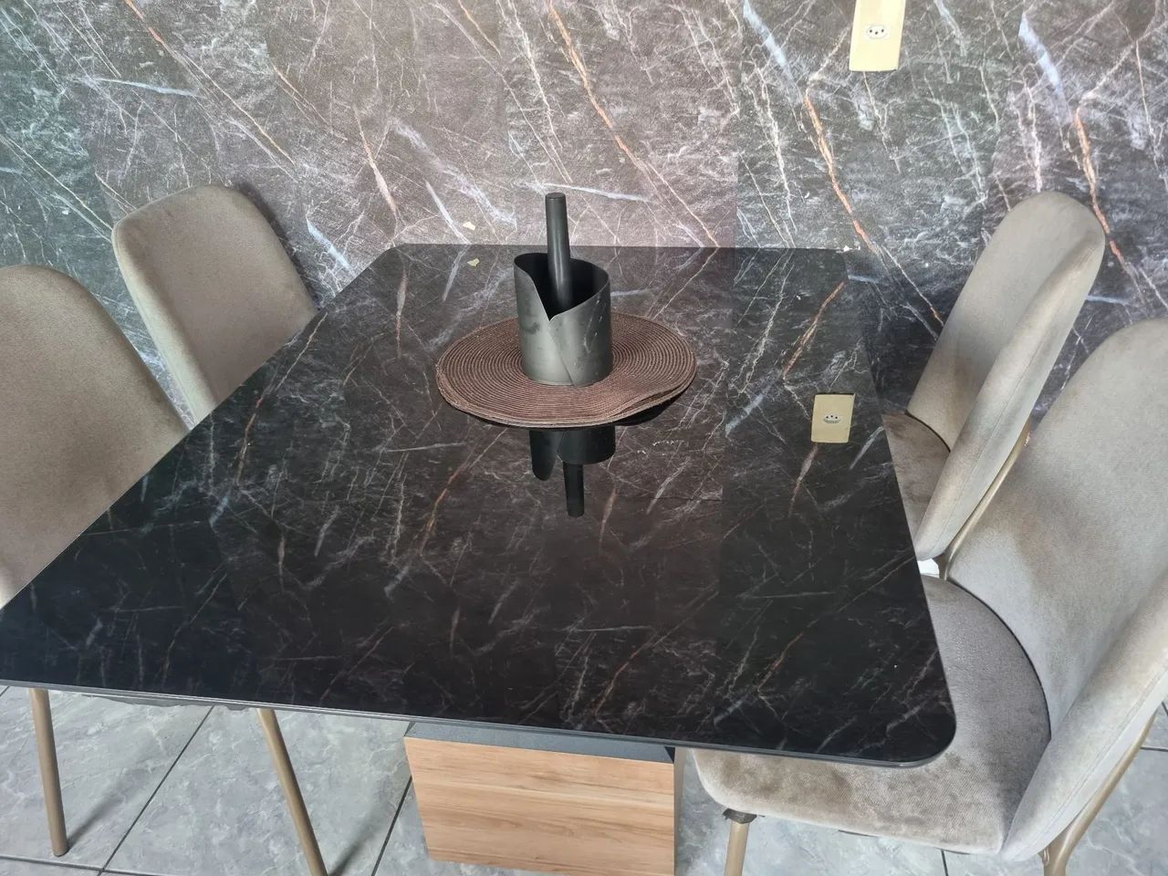 Mesa com tampo de vidro 4 lugares - Foto 4