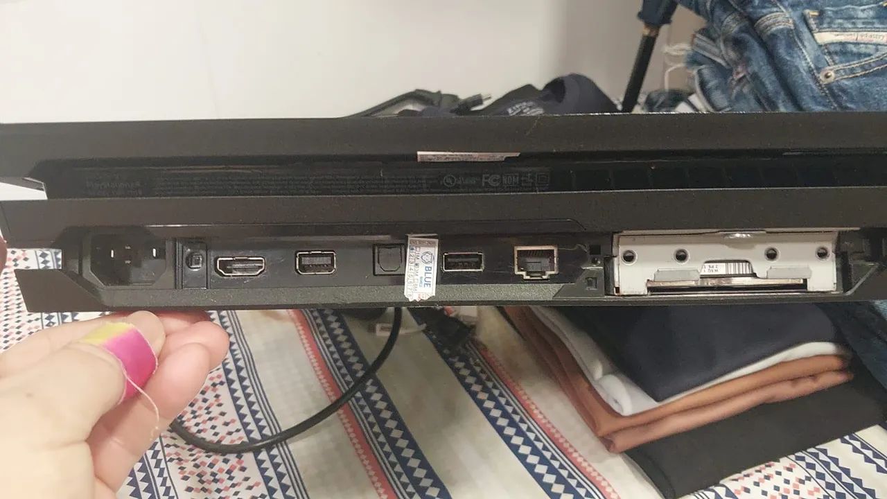 ps4 pro 1tb - Foto 3