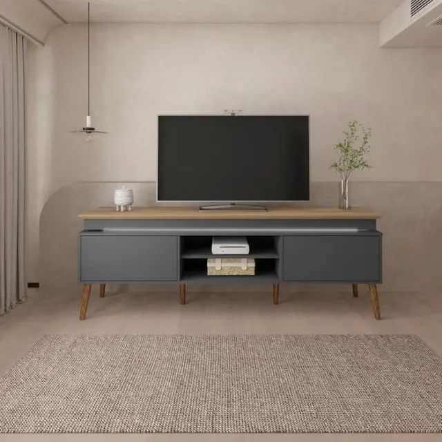 RACK RETRÔ COM PES EM MADEIRA MACIÇA - COM LED EMBUTIDO - PARA TV ATÉ 75" 