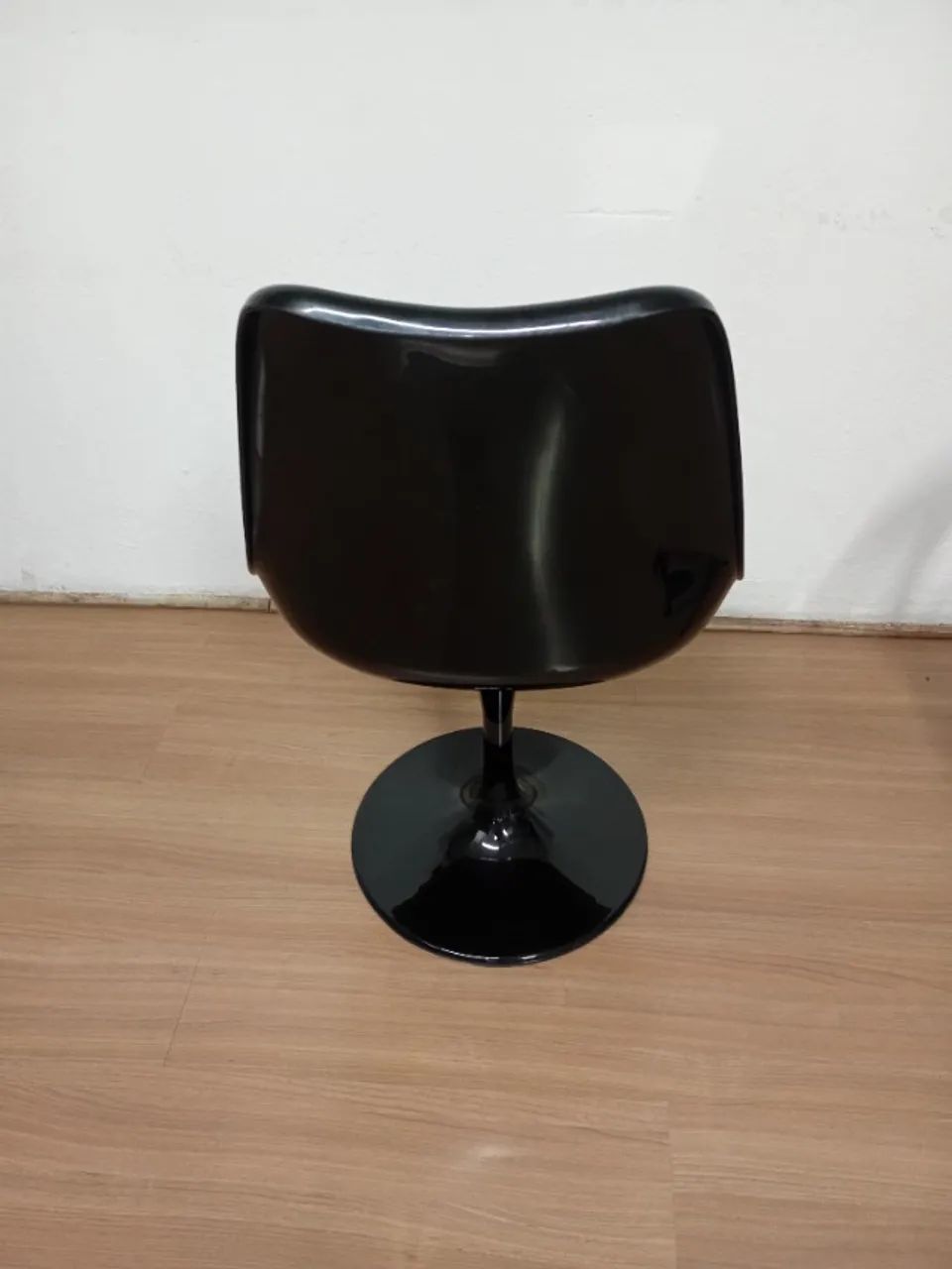 Cadeira Design Saarinen Preta em ABS  - Foto 4